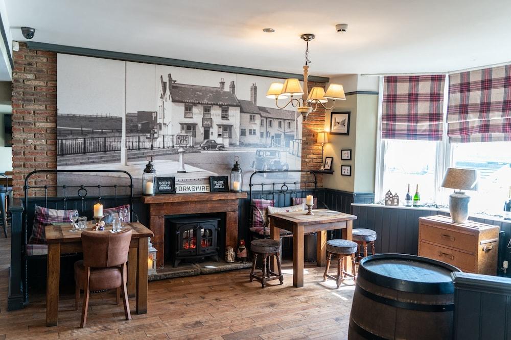 Grantham Arms Hotel Boroughbridge Exterior foto